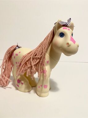 Hasbro Little Crimp n Curl Magic Meadow Ponies Beauty White Pink Cabbage Patch